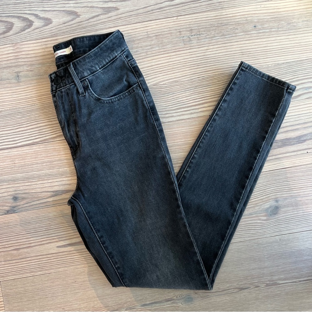 Levi’s 721 High Rise Skinny Jeans